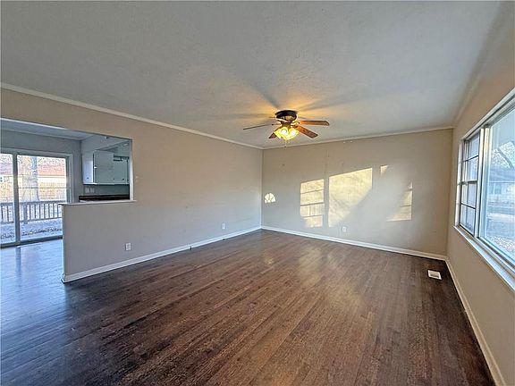 3rd image of 4516 E 112th Ter