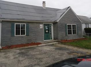 8423 S 77th Ct, Bridgeview, IL 60455