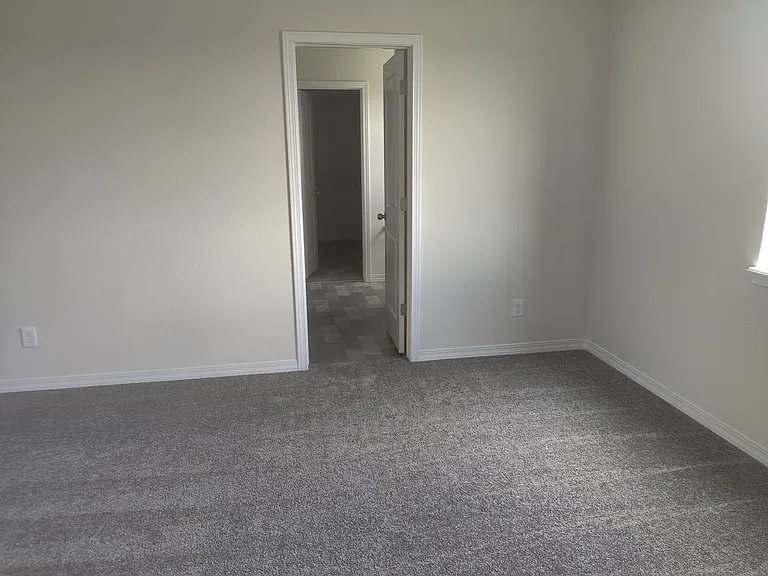 4649 Zircon Dr — Photo 23