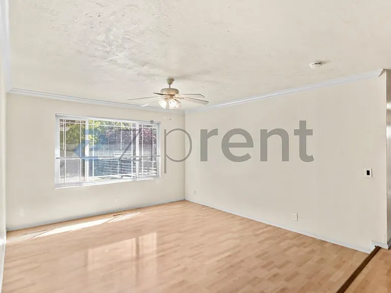 669 Shirecrest Ct — Photo 8