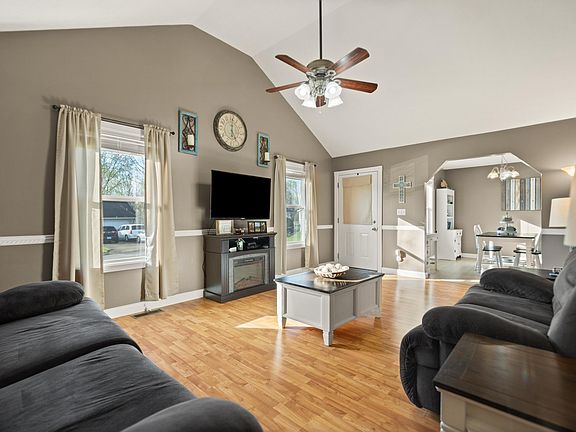 4th image of 79 Huckleberry Dr