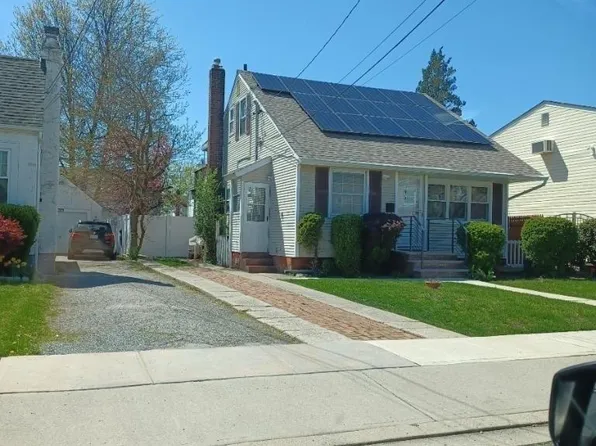 95 Perry Street, Hempstead, NY 11550