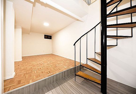 5th image of 27 Jones St APT 1D
