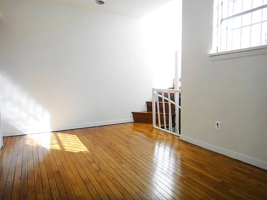 Rented by Balass Ralph, LREB | media 17