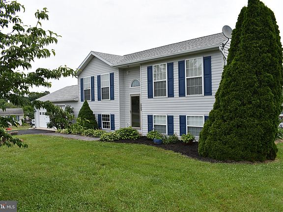 2nd image of 8935 Kline Dr