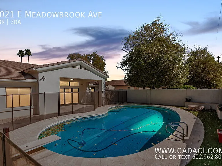 3021 E Meadowbrook Ave — Photo 41