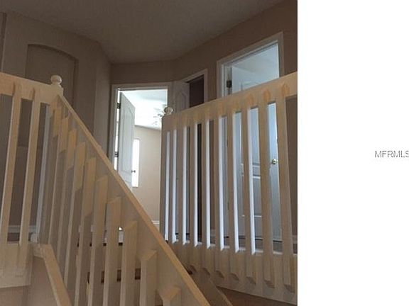 4th image of 18170 Sandy Pointe Dr