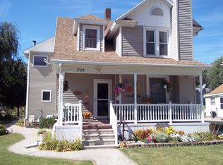 1708 9th Ave, Belle Plaine, IA