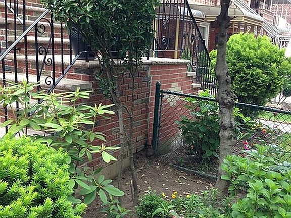 5th image of 1460 E 102nd St