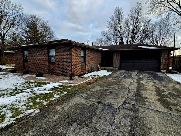 603 Jeanes Dr, Saint Joseph, IL 61873