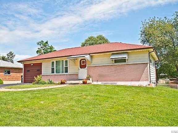 2nd image of 3306 Briarcourt Dr