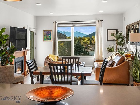 4th image of 2222 E Willow Dr #92