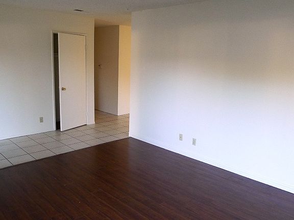 4th image of 3041 S Adrienne Dr