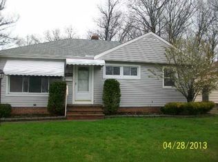 29475 Parkwood Dr, Wickliffe, OH 44092