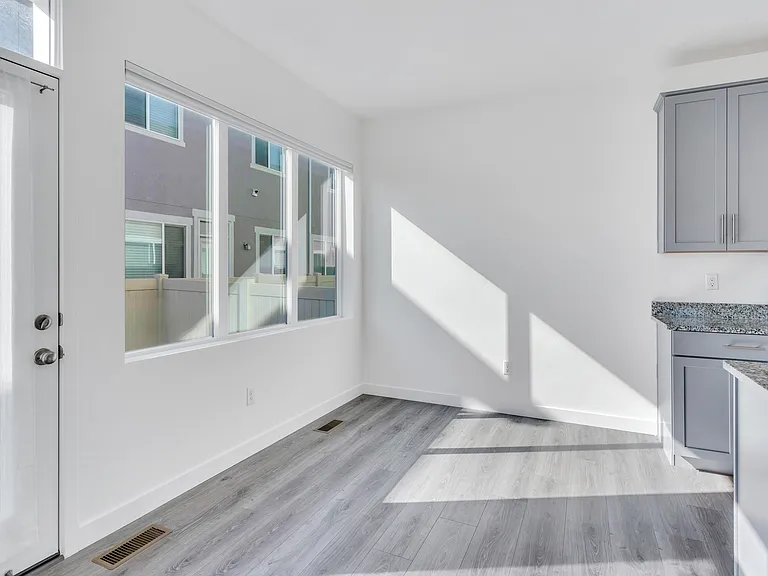 15167 S Wild Horse Way — Photo 13