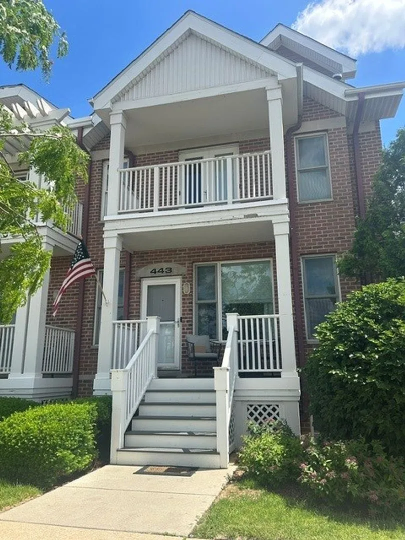Beautiful 3 bedroom townhome in Harbor Park! — Photo 1