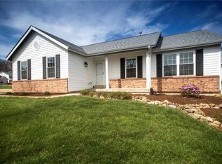 102 Hunters Lake Ct, Eureka, MO