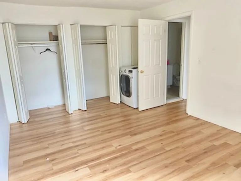 University Park Apartments near Cornell University — Photo 38