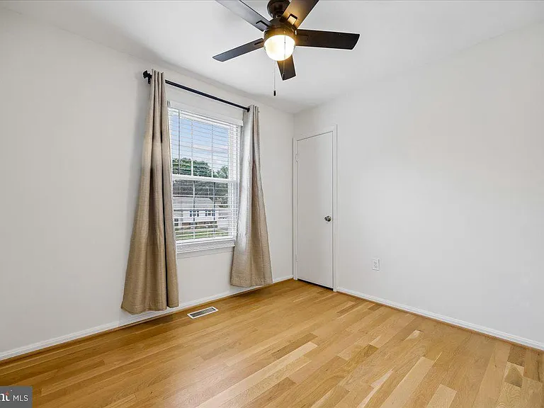 10417 Carlyn Ridge Rd — Photo 18
