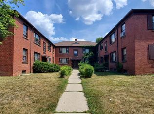 334 N 75th St APT 10, Milwaukee, WI 53213