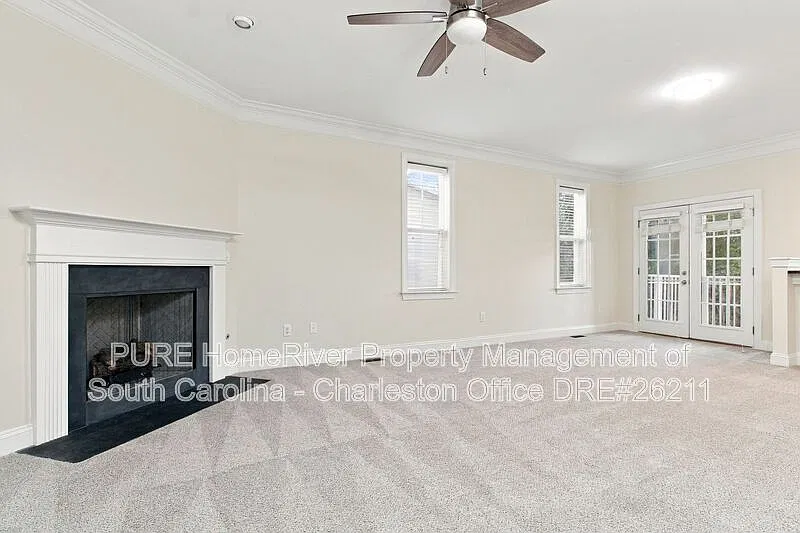 3 bed, 2.5 bath, 2449 sqft, $2,999 — Photo 2