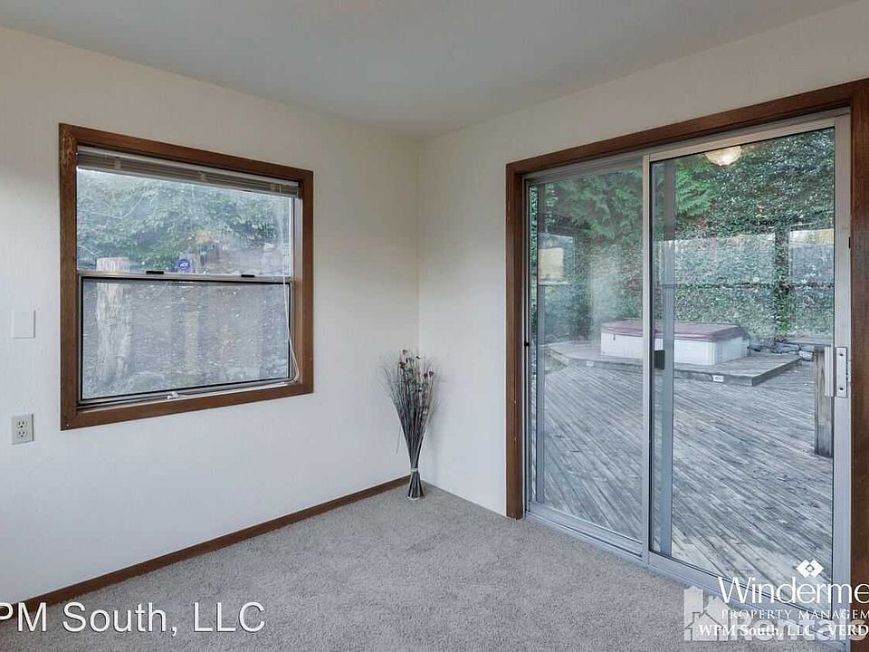 2nd image of 2519 S 298th St