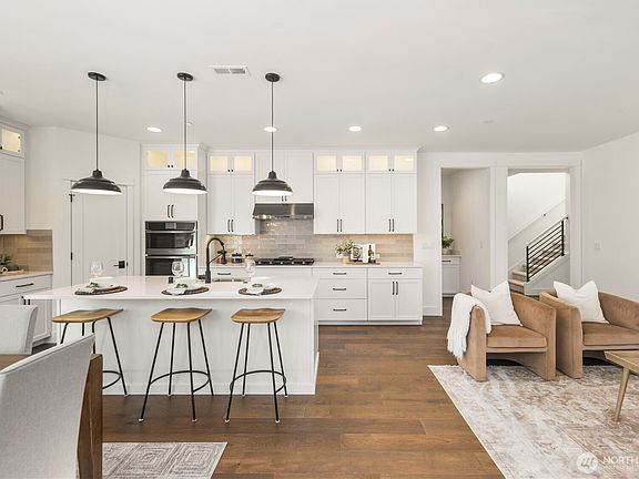 5th image of 721 211th Place SE