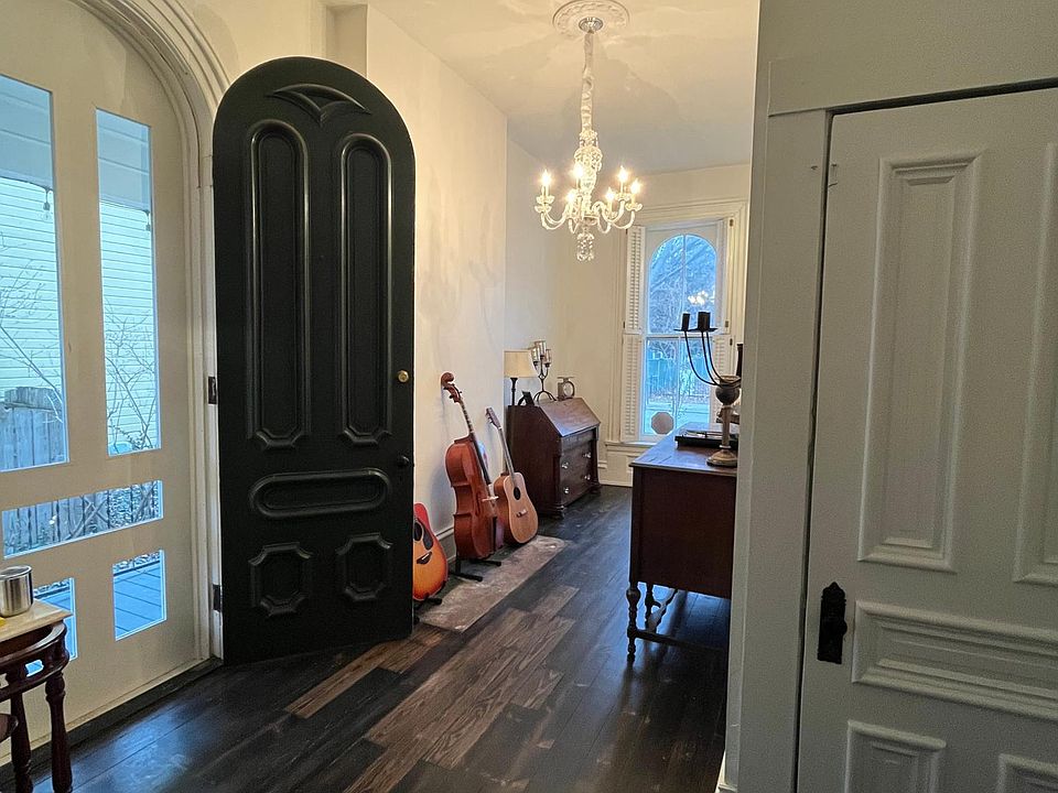 1st image of 58 High St