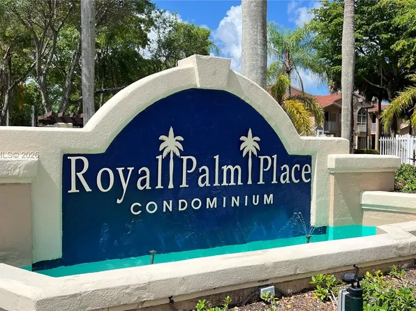 15821 SW 104th Ter APT 304, Miami, FL 33196