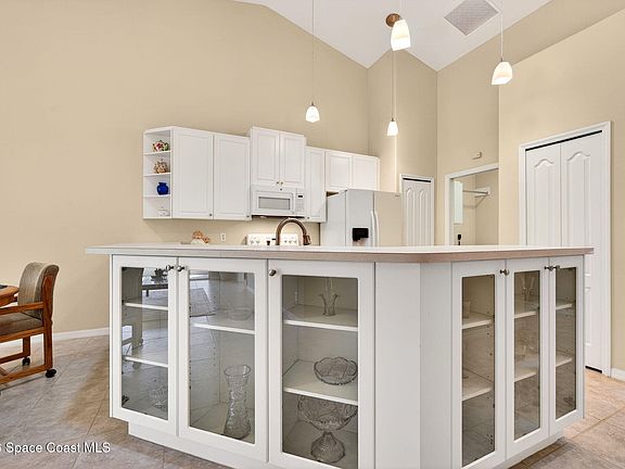 5th image of 2510 Camberly Cir
