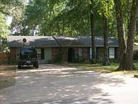 1st image of 7812 N Pinewood Dr