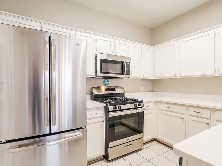 6615 Bluebottle Ln — Photo 7