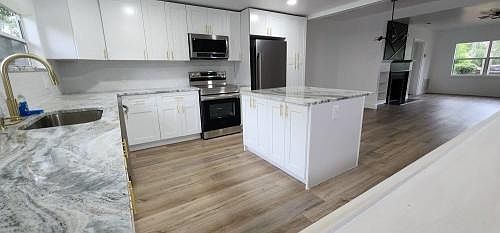 5th image of 2506 Churchill Dr