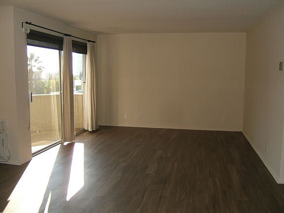 5th image of 11901 Goshen Ave APT 306