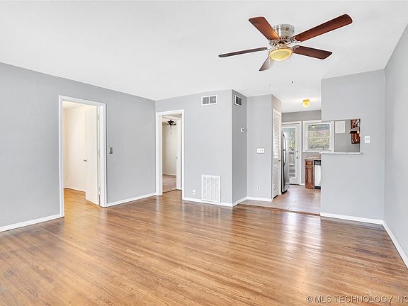 3rd image of 1430 E 38th Pl #A