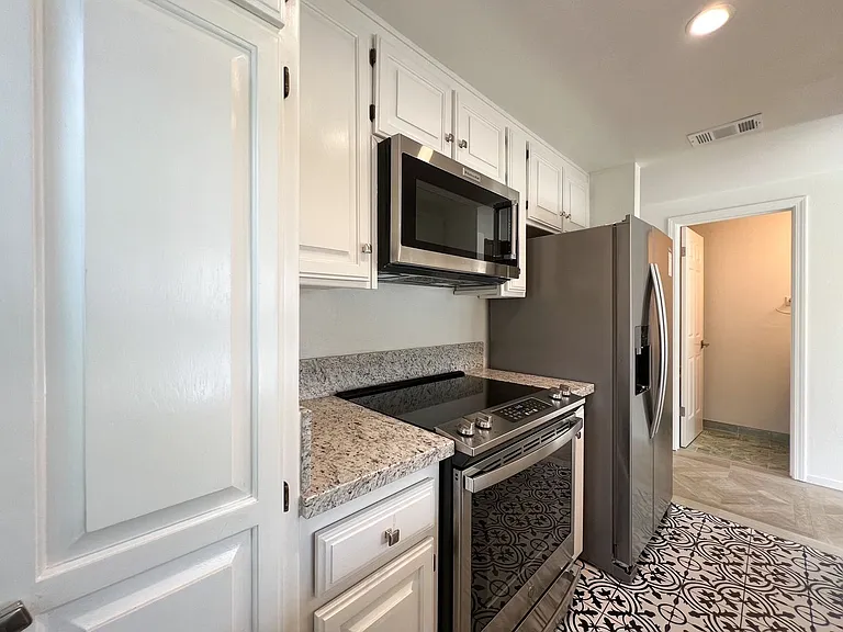 937 Hunt Ave — Photo 12