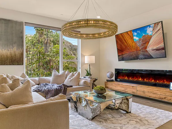 2776 N Wright Ln, Los Angeles, CA 90068