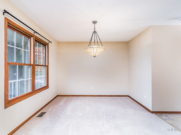 3rd image of 1200 Country Dr