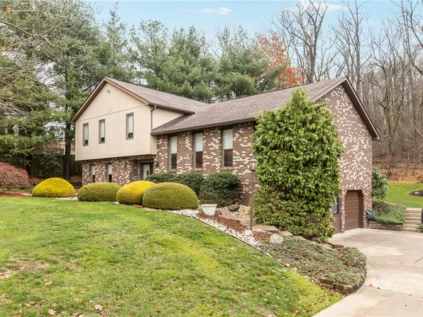 6187 Baker School Rd, Trafford, PA 15085