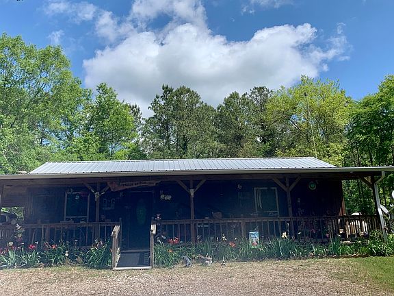 3rd image of 182 Holmes Hollow Ln