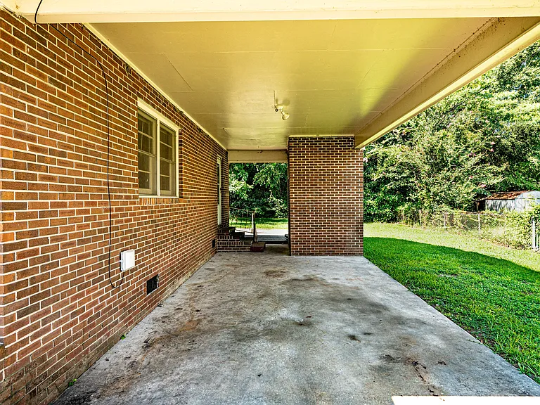 3021 Madison Ave — Photo 17