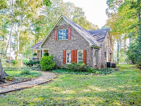 3rd image of 20225 Oak River Ct
