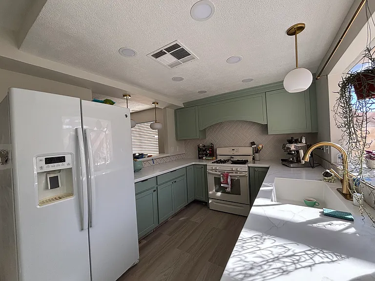 3317 Surfline Dr — Photo 6