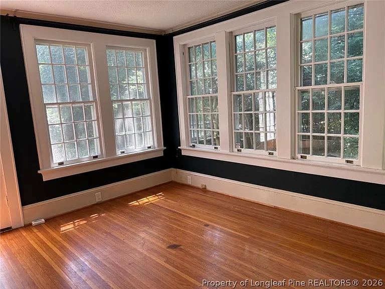 310 Hinsdale Ave — Photo 6