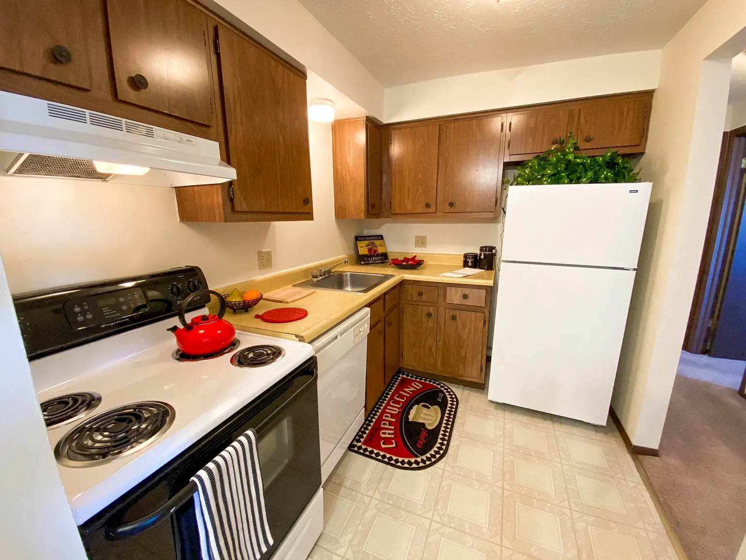 Condor Garden Apartments — Photo 3