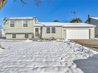 5345 Young Rd, Stow, OH 44224