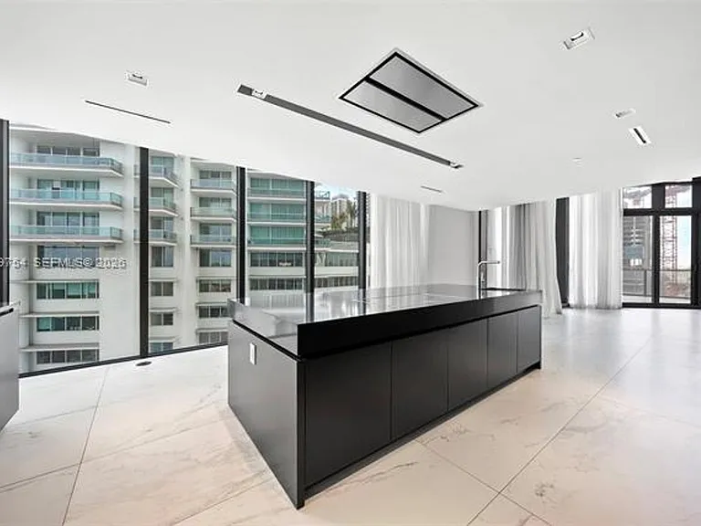 1000 Biscayne Blvd #1201 — Photo 10