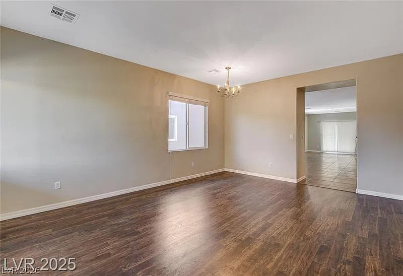 3 bed, 2.0 bath, 1692 sqft, $2,300 — Photo 3