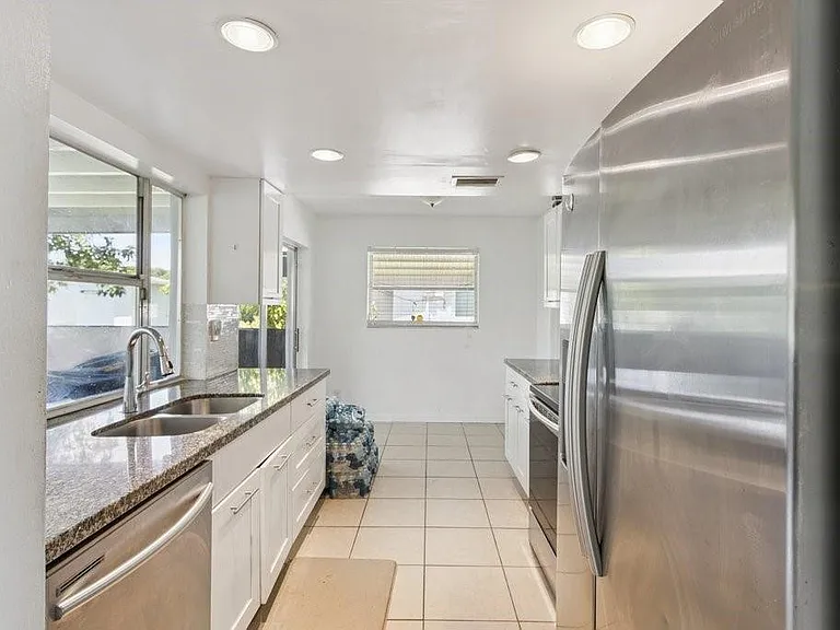 6708 NW 57th Dr — Photo 3
