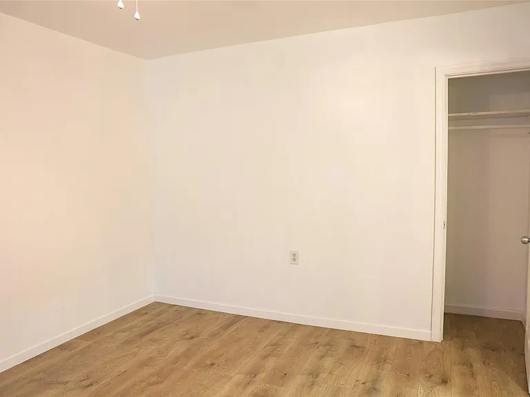 10 Jenkins St — Photo 19